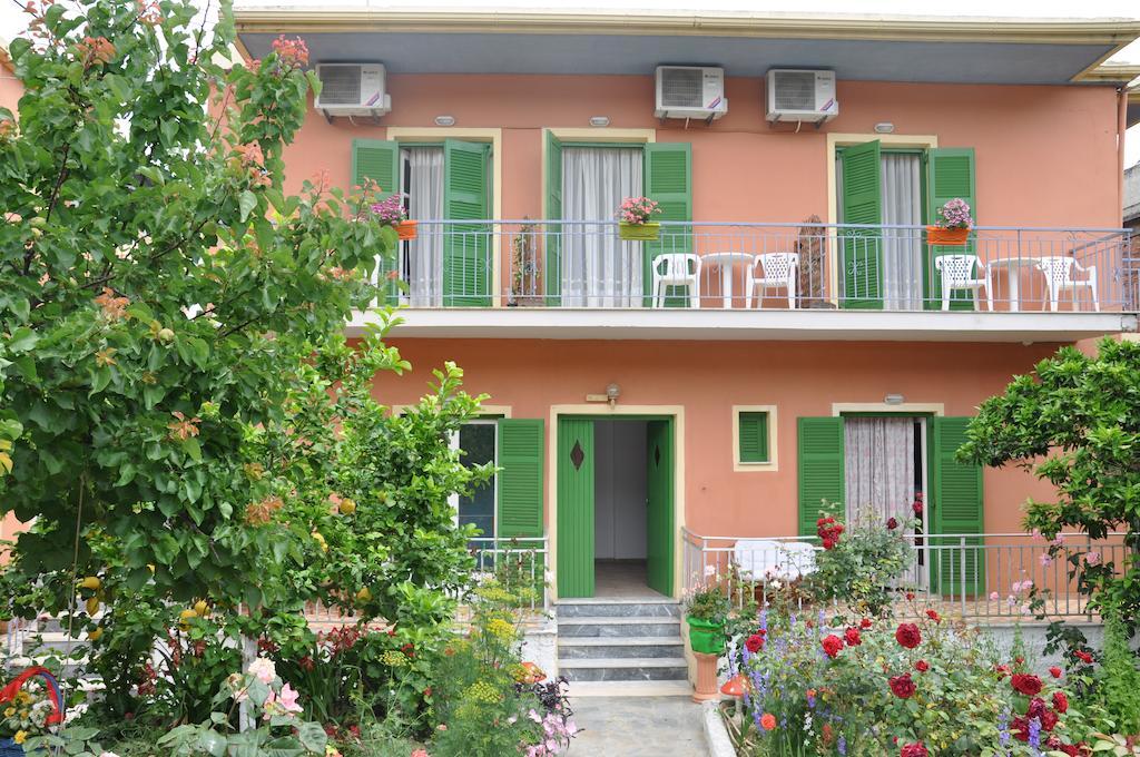 Barbayiannis Apartment *